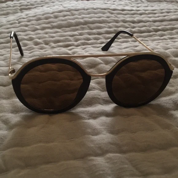 Brown and gold statement sunglasses - Picture 2 of 5